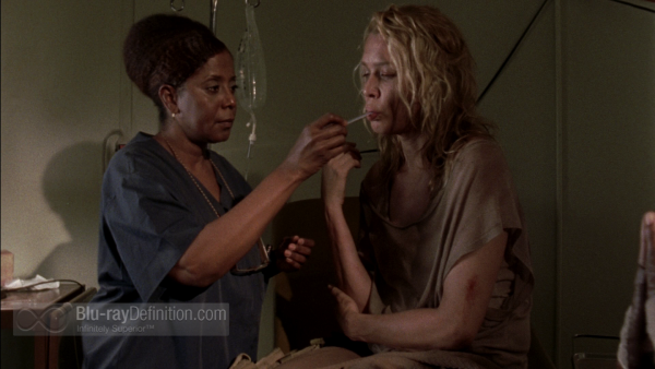 The-Walking-Dead-S3-BD_03