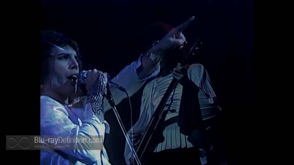 Queen-Live-Rainbow-74-BD_06