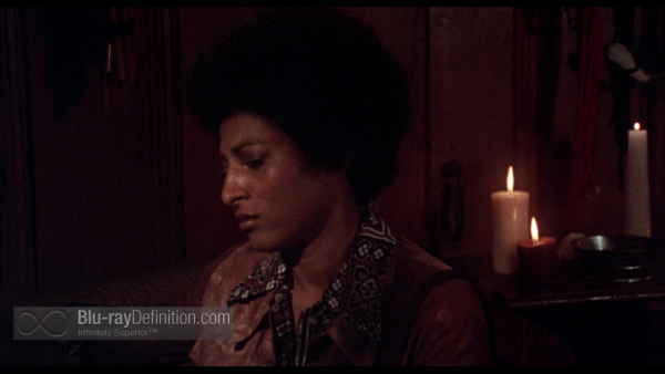 scream-Blacula-scream-UK-BD_01