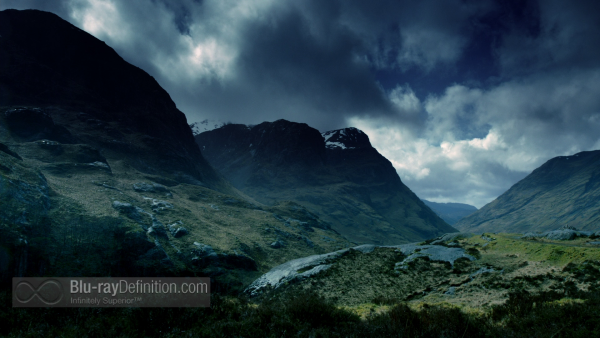 Outlander-S1-P1-BD_01