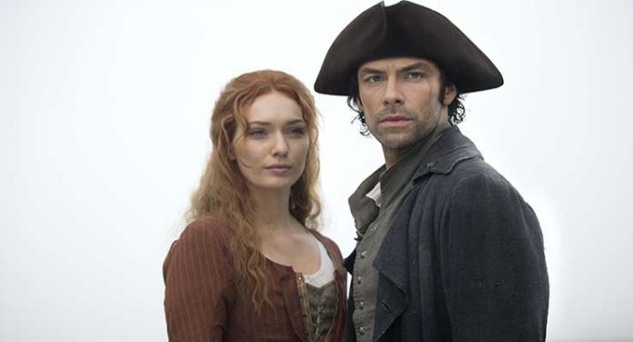 Publicity still of (l-r) Eleanor Tomlinson as Demelza Poldark and Aidan Turner as Ross Poldark in Poldark: Seson 2