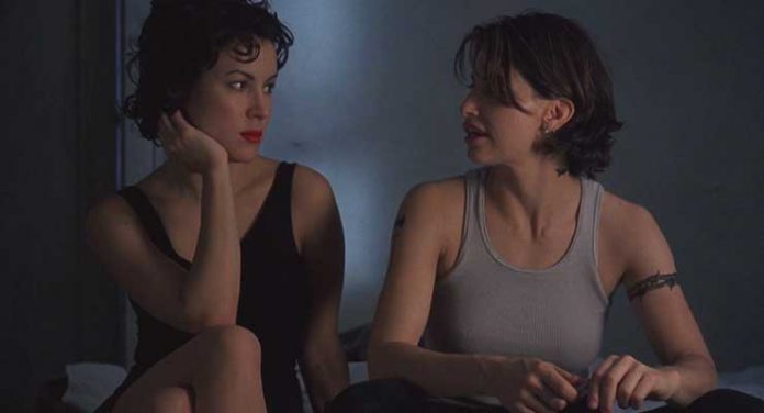 Jennifer Tilly and Gina Gershon in Bound (1996)