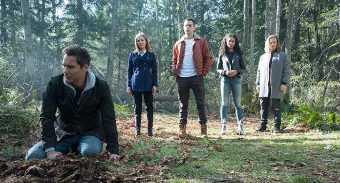 Eric McCormack , Jared Abrahamson, MacKenzie Porter, Nesta Cooper, and Reilly Dolman in Travelers Season Three