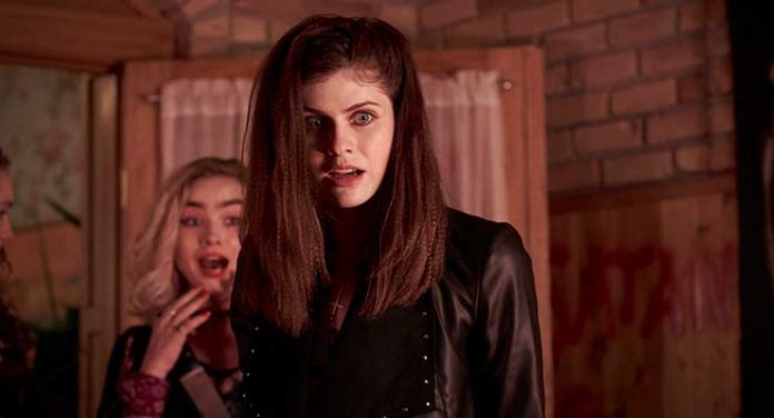 Alexandra Daddario and Maddie Hasson in We Summon the Darkness (2019)