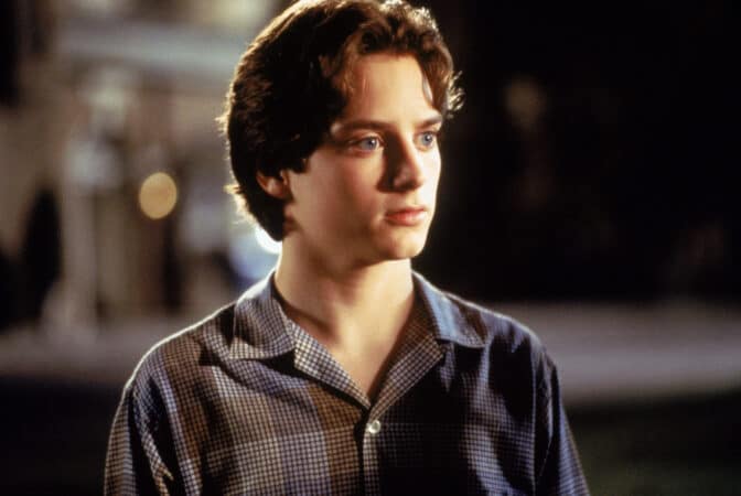 Elijah Wood in Deep Impact (1998)