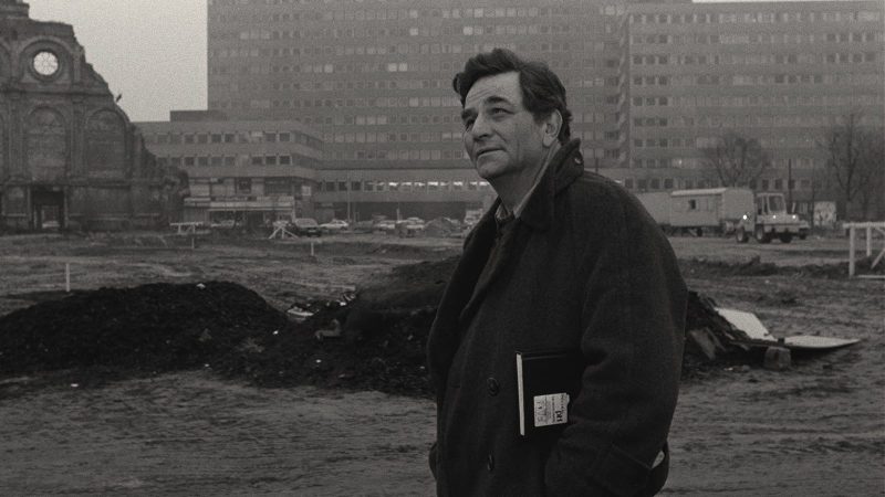 Peter Falk in Wings of Desire (1987)