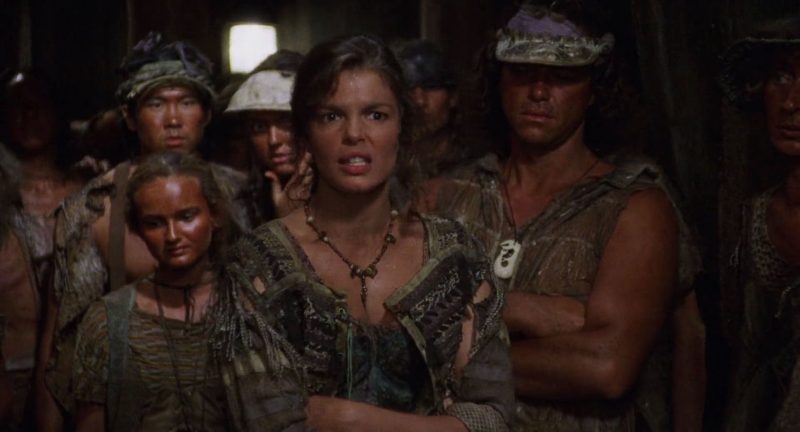 Jeanne Tripplehorn in Waterworld (1995)