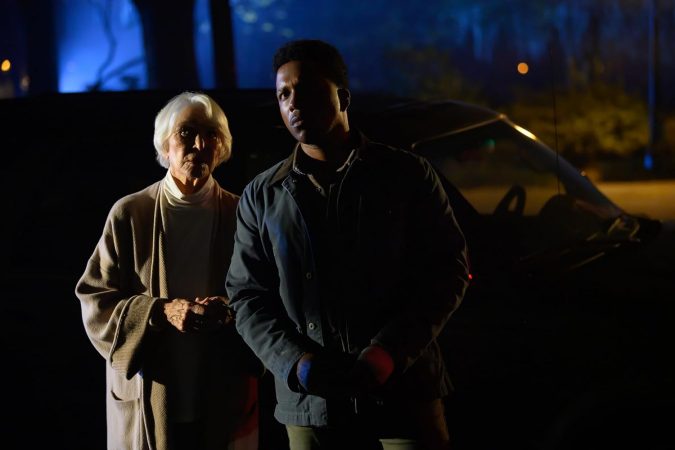 Ellen Burstyn and Leslie Odom Jr. in The Exorcist: Believer (2023)