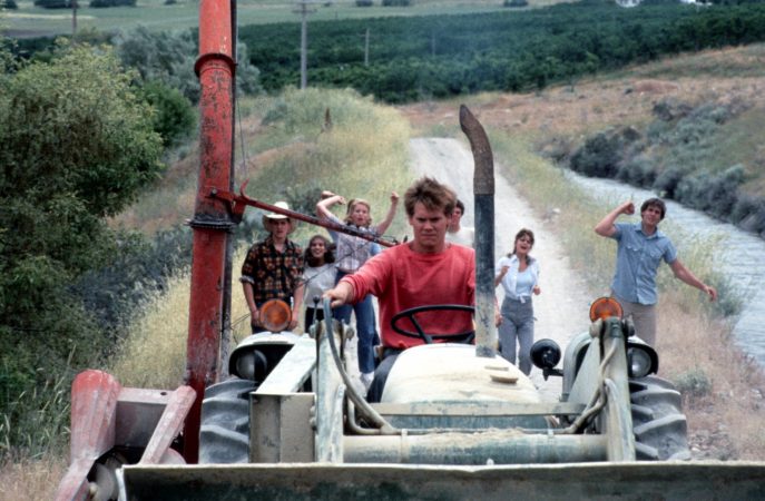 Kevin Bacon, Sarah Jessica Parker, Chris Penn, Elizabeth Gorcey, Kim Jensen, and John Laughlin in Footloose (1984)