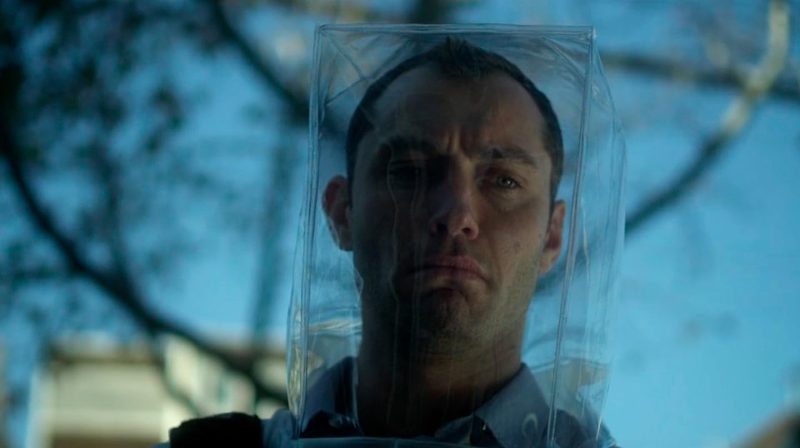 Jude Law in Contagion (2011)