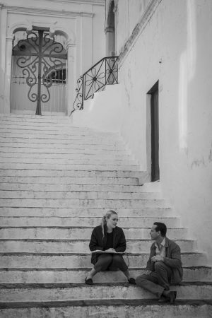 Ripley. (L to R) Dakota Fanning as Marge Sherwood and Andrew Scott as Tom Ripley in Episode 102 of RIPLEY. Cr. Philippe Antonello/NETFLIX © 2021