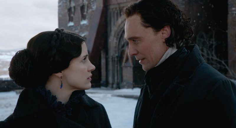 Jessica Chastain and Tom Hiddleston in Crimson Peak (2015)