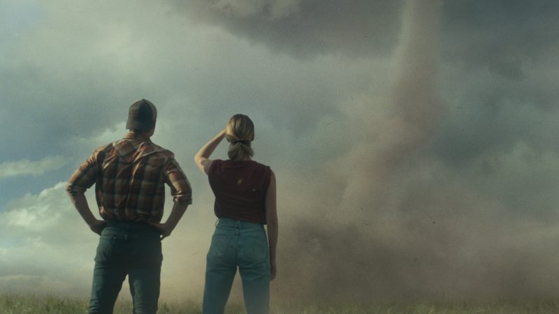 Glen Powell and Daisy Edgar-Jones in Twisters (2024)