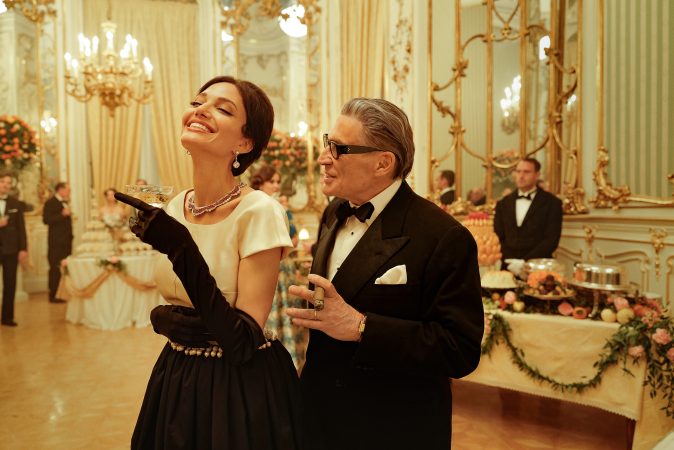 MARIA. (L to R) Angelina Jolie as Maria Callas and Haluk Bilginer as Aristotle Onassis in Maria. Cr. Pablo Larraín/Netflix © 2024.