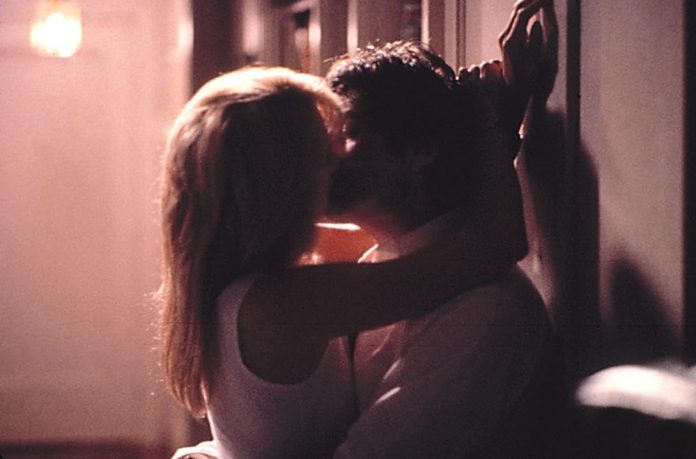 Al Pacino and Ellen Barkin in Sea of Love (1989)