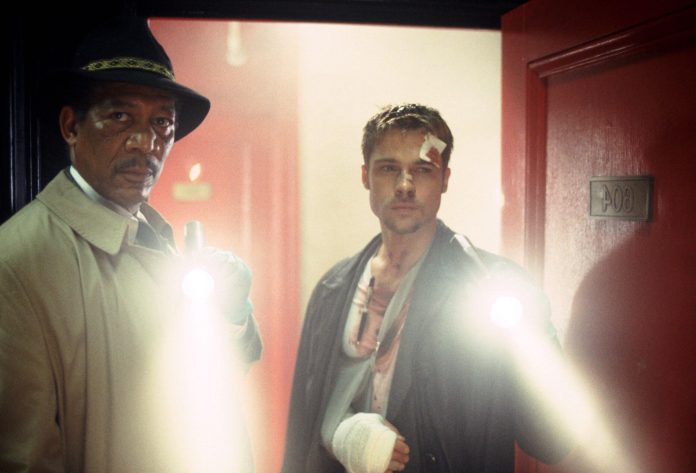 Morgan Freeman and Brad Pitt in Se7en (1995)