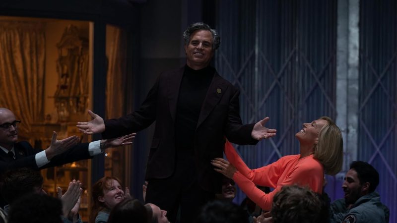 Mark Ruffalo and Toni Collette in Mickey 17 (2025)