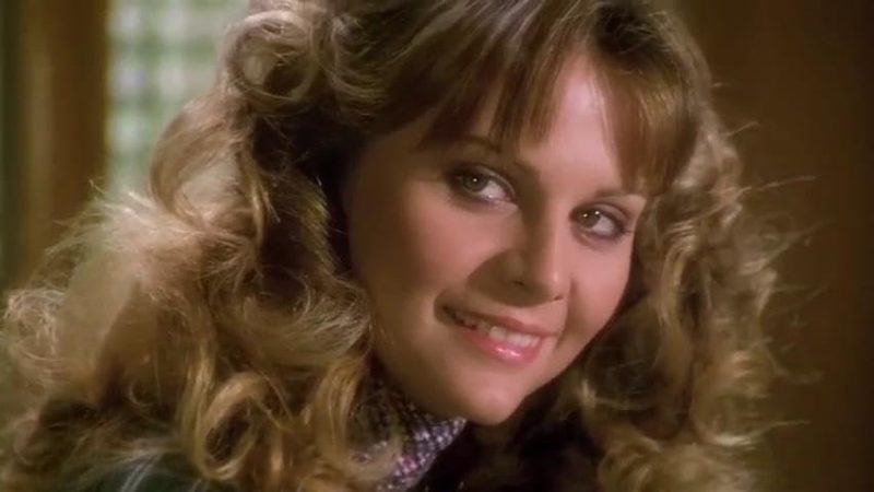 Silvia Dionisio in Live Like a Cop, Die Like a Man (1976)