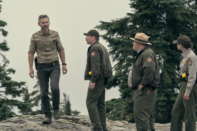 Untamed. (L to R) Eric Bana as Kyle Turner, William S. Smillie as Bruce Milch, Jason Burkart as Wiseman, Lily Santiago as Naya Vasquez in episode 101 of Untamed. Cr. Ricardo Hubbs/Netflix © 2025